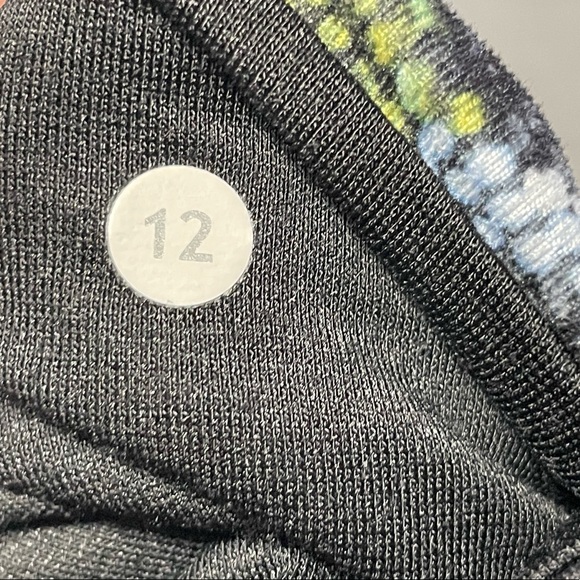 Lululemon Wunder under pant full on luon size 12 good condition - Picture 2 of 5